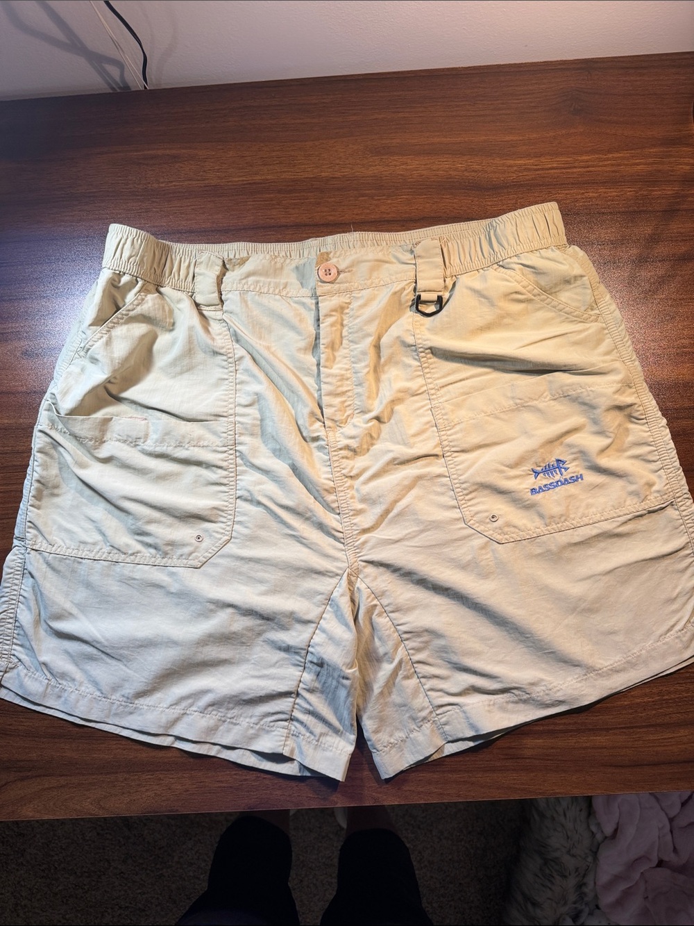 Bass dash Women's Cargo Fishing Shorts in Light Khaki